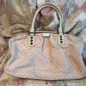 Authentic Louis Vuitton gm trapeze purse